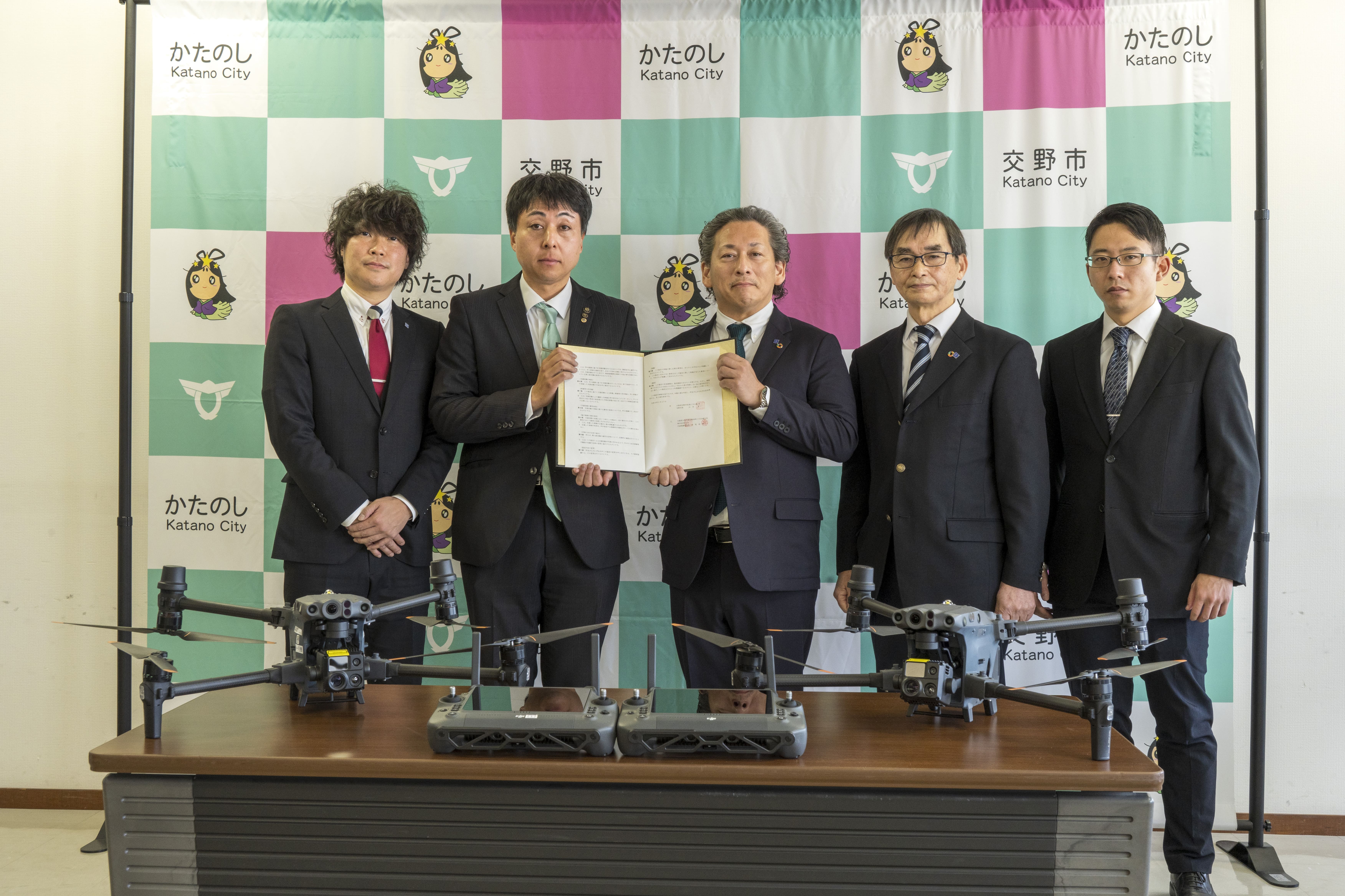 ドローンによる外壁点検の様子